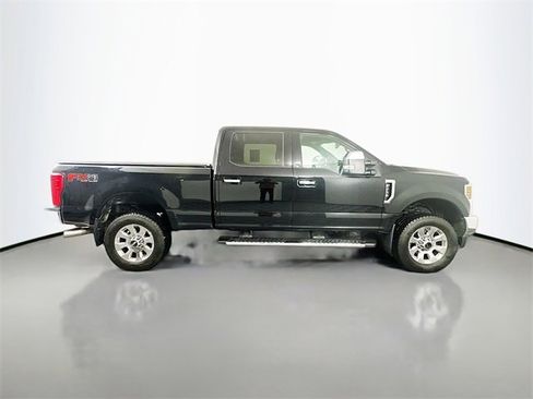 Used 2018 Ford F250 Lariat w/ Chrome Package image 8
