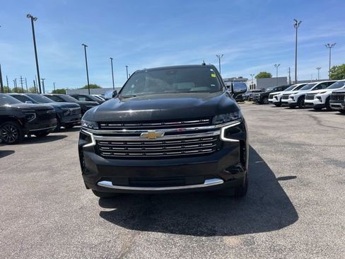 Used 2024 Chevrolet Suburban Premier AWD/4WD image 8