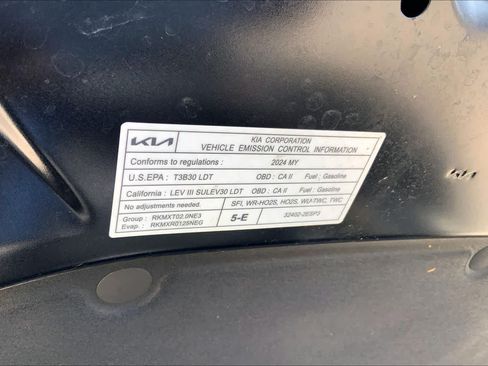 Used 2024 Kia Seltos EX FWD image 33