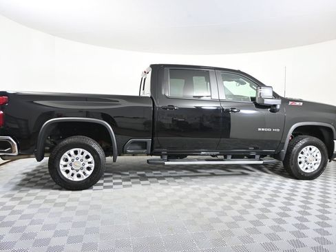 Used 2024 Chevrolet Silverado 3500 LT w/ All Star Edition AWD/4WD image 8