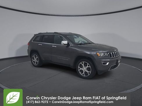 Used 2019 Jeep Grand Cherokee Limited w/ Trailer Tow Group IV AWD/4WD image 3
