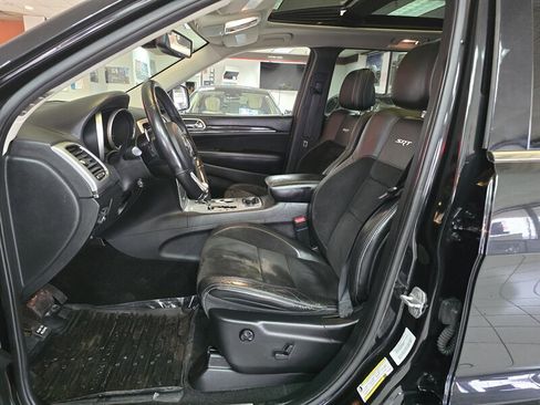 Used 2012 Jeep Grand Cherokee SRT8 w/ Luxury Group II image 8