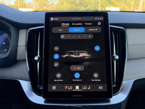 New 2026 Volvo XC90 B5 Plus image 22