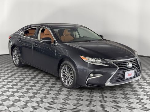 Used 2018 Lexus ES 350 w/ Premier Package FWD image 7