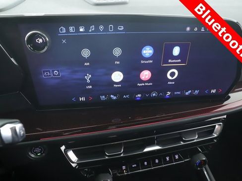 Used 2025 Chevrolet Traverse RS w/ LPO, Floor Liner Package image 24