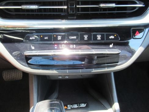 Used 2024 Buick Envista Avenir FWD image 29