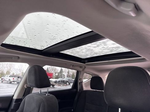 Used 2018 Nissan Murano SV image 17