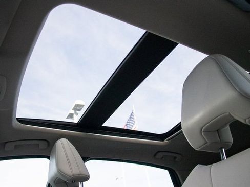 Used 2023 Nissan Ariya EVOLVE+ e-4ORCE image 39