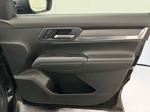 Used 2025 GMC Terrain Elevation image 33