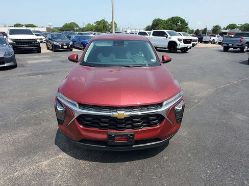 Used 2024 Chevrolet Trax LS w/ LS Convenience Package FWD image 28