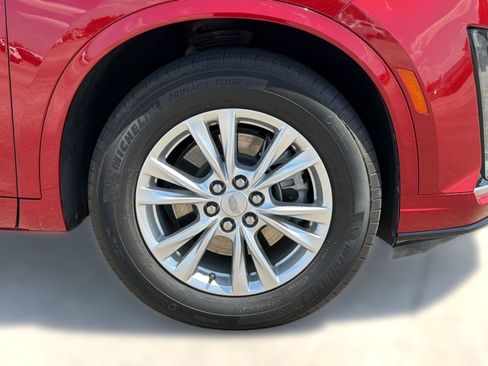 Used 2024 Cadillac XT6 Luxury w/ LPO, Floor Liner Package FWD image 12