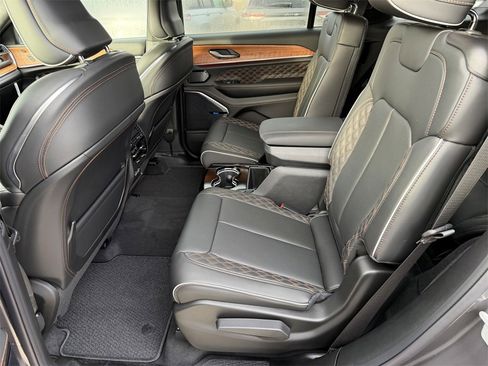 New 2025 Jeep Grand Cherokee L Summit image 12