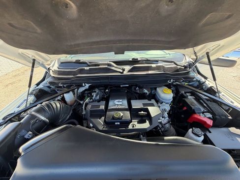 Used 2024 RAM 2500 Limited image 25