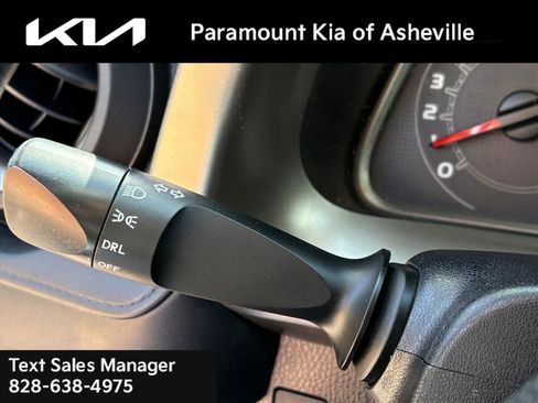 Used 2015 Toyota RAV4 LE image 27