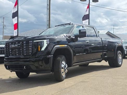 New 2026 GMC Sierra 3500 Denali Ultimate AWD/4WD image 13
