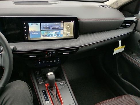 New 2025 Nissan Kicks SR image 20