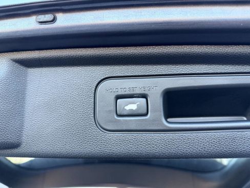 Used 2024 Honda Odyssey EX-L image 38