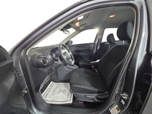 Used 2025 Nissan Kicks Play S image 9