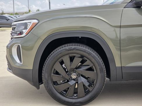 Certified 2026 Volkswagen Atlas SE FWD image 6