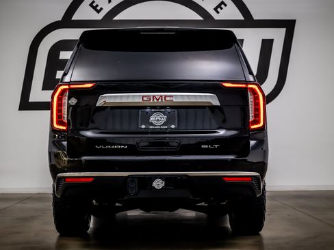 Used 2023 GMC Yukon SLT AWD/4WD image 11