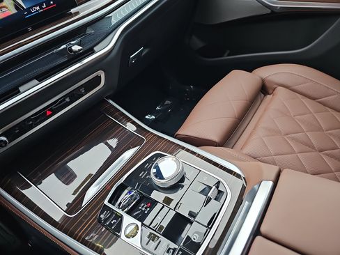 Used 2026 BMW X5 xDrive40i w/ Executive Package image 27