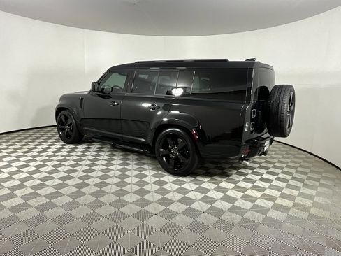 Used 2025 Land Rover Defender 130 V8 image 3