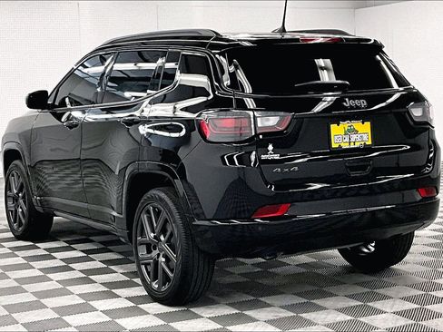 Used 2024 Jeep Compass Limited w/ High Altitude Package AWD/4WD image 3