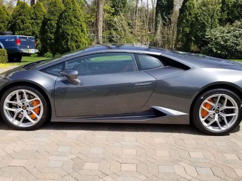 Used 2018 Lamborghini Huracan LP 580-2 image 2