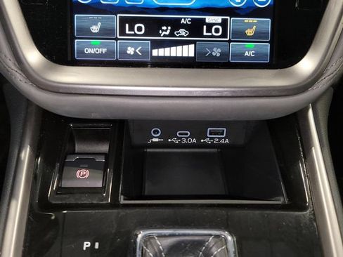 Used 2024 Subaru Outback Premium w/ Popular Package #1A AWD/4WD image 27