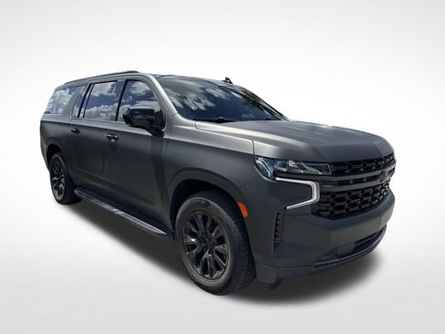 Used 2021 Chevrolet Suburban LS RWD image 4