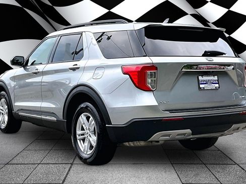 Certified 2023 Ford Explorer XLT w/ Equipment Group 202A AWD/4WD image 12