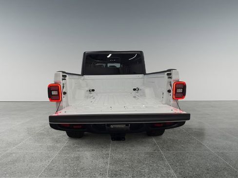 Used 2023 Jeep Gladiator Rubicon w/ LED Lighting Group AWD/4WD image 13