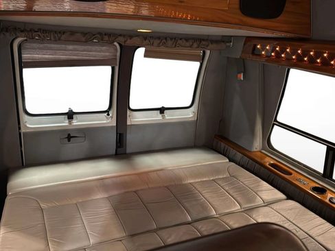 Used 1997 Dodge B2500 RWD image 16