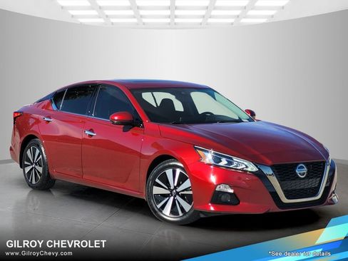 Used 2022 Nissan Altima 2.5 SL image 1