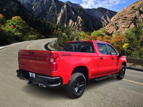 Used 2022 Chevrolet Silverado 1500 LT Trail Boss image 3