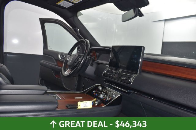 Used 2023 Lincoln Navigator Reserve AWD/4WD image 32