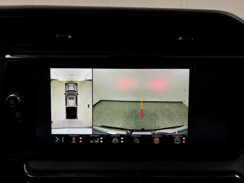 Used 2025 GMC Sierra 1500 AT4X image 41