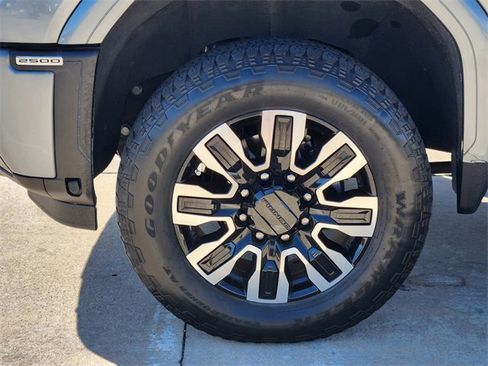 Used 2024 GMC Sierra 2500 Denali Ultimate w/ Max Trailering Package image 10