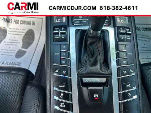 Used 2020 Porsche Macan S AWD/4WD image 30