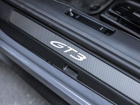Certified 2026 Porsche 911 GT3 RWD image 25
