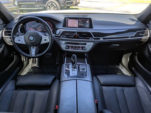 Used 2021 BMW 740i w/ M Sport Package image 13