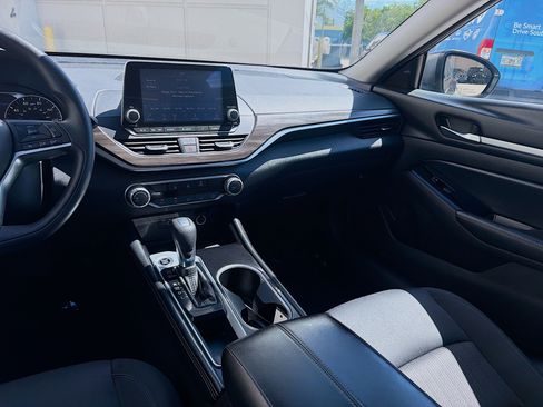 Used 2023 Nissan Altima 2.5 SV FWD image 20