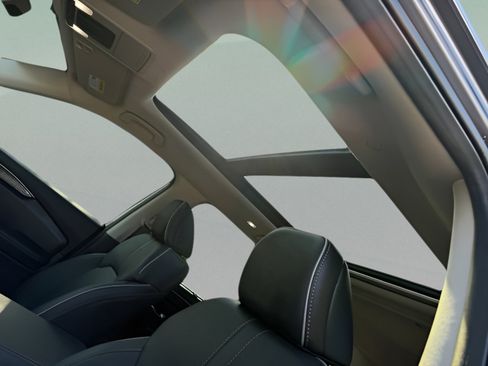 Used 2024 Honda Pilot Elite image 32