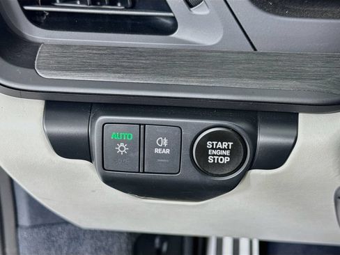 Certified 2025 Porsche 911 Targa 4 GTS AWD/4WD image 14