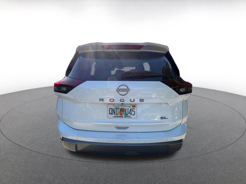 Used 2026 Nissan Rogue SL FWD image 6