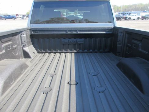 New 2026 GMC Sierra 2500 SLE image 6