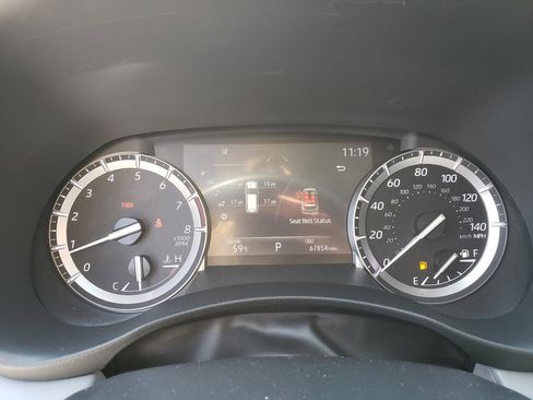 Used 2022 Toyota Highlander XLE AWD/4WD image 22