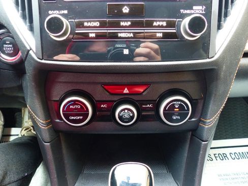 Used 2020 Subaru Crosstrek 2.0i Limited w/ Moonroof Package w/Navigation image 35