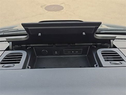 Used 2025 Mercedes-Benz Sprinter 2500 image 19