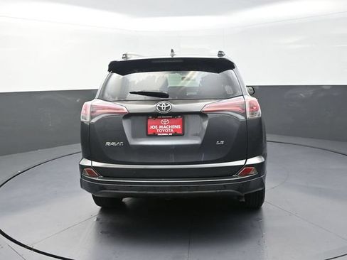Used 2016 Toyota RAV4 LE FWD image 7